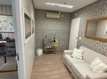 Comercial · 28m² · 1 Vaga · Conjunto comercial à venda na Santa Cecilia com  28m²,  2 salas, 1 vaga e portaria blindada.