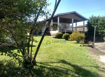 3ca47e1649fc13f7e43c8000583d9d9bdb03618c · Chácara à Venda com 2 Dormitórios, Área Gourmet e Piscina em Atibaia