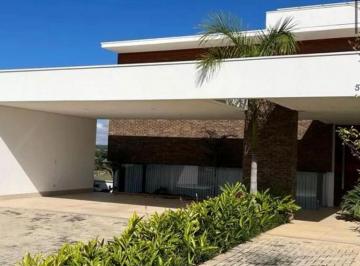 5mtt602odqymzi2otbmodm3_md · Casa toda decorada e com vista permanente para reserva de Votorantim-SP.