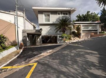 Casa · 450m² · 5 Quartos · 6 Vagas · Casa em condomínio fechado em Santana de 450 m², com 5 dormitórios, sendo 3 suítes e 6 vagas.