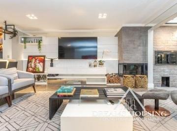 Casa · 195m² · 4 Quartos · 2 Vagas · 4 Suítes com 2 Vagas no Terrara