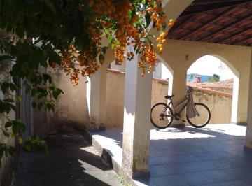 Casa · 336m² · 1 Quarto · Oportunidade - Casa grande, ampla com boa localização - Poço Fundo