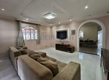 Casa · 250m² · 2 Quartos · 4 Vagas · Casa em condomínio para venda com 2 quartos sendo 1 suíte, e 4 vagas de garagem no Riacho Fundo I