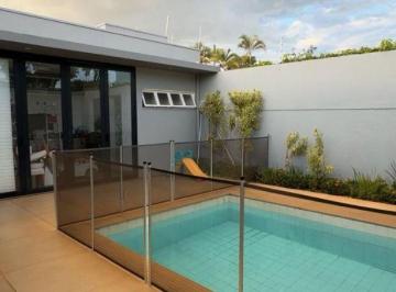 Casa · 220m² · 3 Quartos · 2 Vagas · Casa com 3 quartos à venda, Bairro Umuarama - Uberlândia/MG