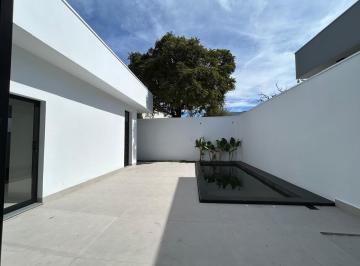 Casa · 214m² · 3 Quartos · 4 Vagas · Casa com 3 quartos à venda, Condomínio Splêndido - Uberlândia/MG