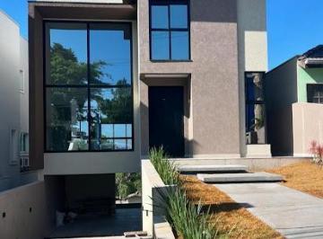 e1704228dff7de21a03bdaef985be730d67744fd · Casa à venda, 241 m² por R$ 1.690.000,00 - Parque Nova Jandira - Jandira/SP