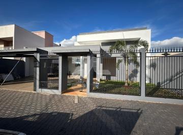 Casa · 187m² · Casa nova para venda no Jardim Gisela, com uma suíte com closet e mais dois quartos, área gourmet,