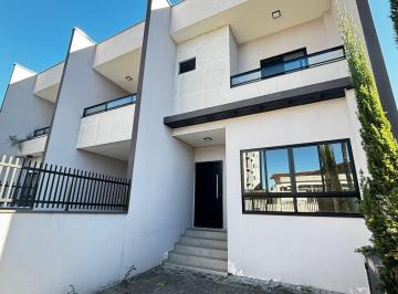 Casa · 121m² · 2 Quartos · 2 Vagas · Sobrado Geminado em Amizade, Guaramirim/SC