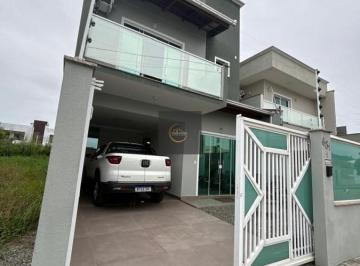 Casa · 142m² · 4 Quartos · 2 Vagas · Sobrado à Venda em Barra Velha – Itajuba- A apenas 700 metros da praia!