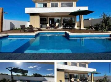 Casa · 3 Quartos · 4 Vagas · Casa para alugar no bairro Ogiva - Cabo Frio/RJ