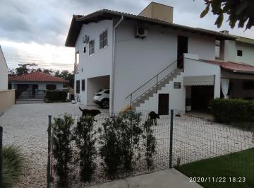 Casa · 240m² · 5 Quartos · 2 Vagas · Casa à venda no bairro Souza Cruz - Brusque/SC