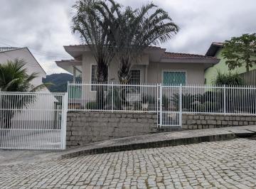 Casa · 200m² · 3 Quartos · 4 Vagas · Casa à venda no bairro Jardim Maluche - Brusque/SC