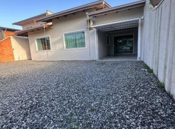 Casa · 140m² · 3 Quartos · Casa à venda - em Iririú