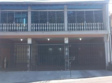 Foto 01 · Aluguel de Casa Espaçosa com 2 Quartos, Suite e 3 Vagas de Garagem no Jardim Santo Inácio, Salto-SP