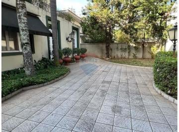 Casa · 550m² · 3 Quartos · 4 Vagas · Casa para locação - Rua Itabaquara