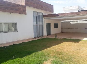 Casa de 3 quartos, Águas Claras · Terreno com casa antiga – ideal para construtores | Arniqueiras – 400 m²