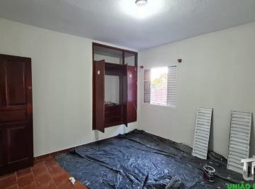 Foto 02 · Casa para locação em Bragança Paulista-SP, bairro Lavapés: 1 quarto, 1 sala, 1 banheiro, 25m² de áre