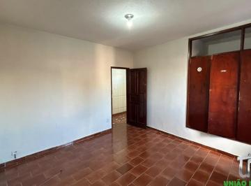 Foto 01 · Casa para locação em Bragança Paulista-SP, bairro Lavapés: 1 quarto, 1 sala, 1 banheiro, 25m² de áre