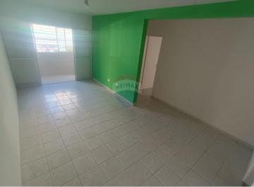 Apartamento · 79m² · 3 Quartos · 1 Vaga · Apartamento à Beira-mar com Vista e Segurança
