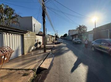 Casa , Valparaíso de Goiás · Casa individual com 3 quartos sendo 01 suíte