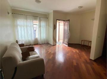 Casa · 242m² · 3 Quartos · 6 Vagas · Casa com 3 quartos à venda em Vila paiva - SP