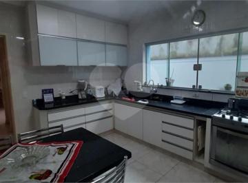 Casa · 220m² · 4 Quartos · Sobrado com 4 quartos à venda em Vila lúcia - SP