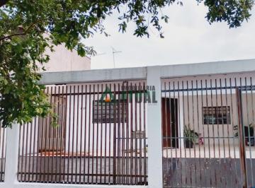 18310915230.jpg · CASA COM 3 QUARTOS SENDO UMA SUÍTE A VENDA NA REGIÃO LESTE DE LONDRINA.