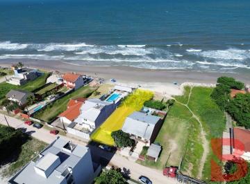 Casa · 161m² · 4 Quartos · 4 Vagas · CASA DE PRAIA EM ITAPOÁ/SC, COM LOCALIZAÇÃO PRIVILEGIADA, FRENTE MAR,  COM 161,50 m² METROS EM UM TE