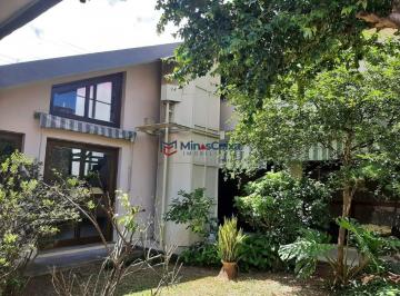Casa · 300m² · 4 Quartos · 4 Vagas · CASA FENOMENAL A VENDA DE 4 QUARTOS NO CENTRO EM CORONEL FABRICIANO!