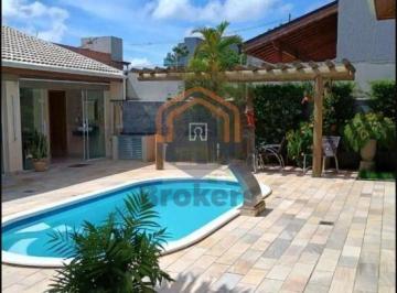 Casa · 226m² · 3 Quartos · 6 Vagas · Casa em Condominio em Residencial Cambarah - Jarinu, SP