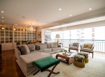 Apartamento · 170m² · 2 Quartos · 3 Vagas · Apartamento reformado no Itaim Bibi.