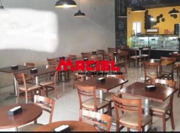 Comercial · 450m² · 2 Vagas · Prédio Comercial com Estrutura para Restaurante | Vila Industrial ? São José dos Campos