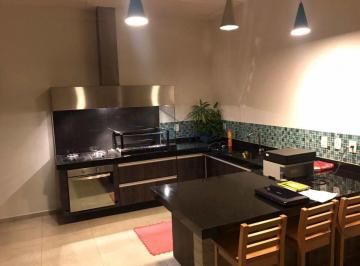 Casa · 362m² · 3 Quartos · 2 Vagas · Casa de Condomínio com 3 dorms, Portal dos Jerivás, Pirassununga - R$ 1.8 mi, Cod: 10132674