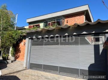 Casa · 250m² · 4 Quartos · 4 Vagas · Casa de Vila à Venda na Granja Julieta com 250m², 5 dormitórios (2 suítes) e 4 vagas