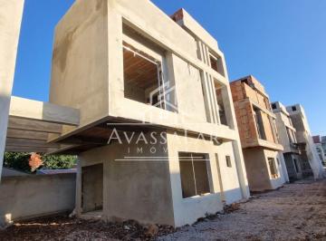 Casa · 155m² · 3 Quartos · 1 Vaga · Triplex com 3 quartos, no bairro Boqueirão, Curitiba - PR