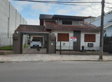 Casa · 247m² · 3 Quartos · 2 Vagas · No centro de Sapiranga, em região alta