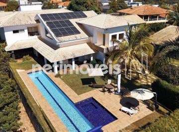 ffaa31fd-8dc2-48cd-898e-ee87a0e34946.webp · mansão de alto padrão com 700 m2 de área construida terreno de 1368 m2