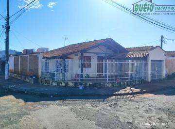 Foto 01 · Casa, Cdhu Sta. Terezinha, Itararé, SP