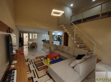 Casa · 180m² · 3 Quartos · 2 Vagas · Capão Redondo Belíssimo Sobrado ótimo local. NÃO DA FINANCIAMENTO