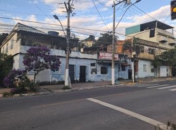Casa de 1 quarto, São Gonçalo · Vende imóvel com 05 kitinetes, 01 apto 2qtos e 01 casa de 1qto. Gradim