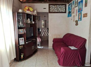 Casa · 368m² · 4 Quartos · 2 Vagas · Vendo casa em Carmo do Cajuru com excelente localização!