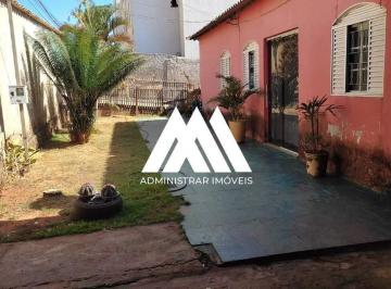 Casa · 720m² · 3 Quartos · Vendo casa em Itatiaiuçu com 03 quartos e piscina excelente localização