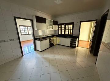 Casa · 180m² · 5 Quartos · 3 Vagas · CASA PARA LOCAÇÃO NO JARDIM PANCERA EM TOLEDO - PARANÁ