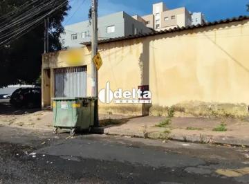 Terreno · 360m² · Terreno disponível para venda no bairro Santa Mônica em Uberlândia-MG.