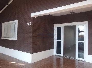 Casa · 300m² · 3 Quartos · 2 Vagas · Casa com 3 quartos, Vila Pinheiro, Pirassununga - R$ 750 mil, Cod: 10132452