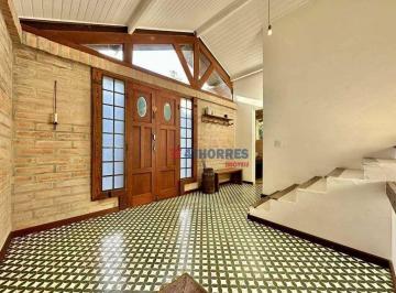6e31a59b3f06a22feeb99e34cac9ee480d2ab469 · Casa com 3 dormitórios, 355 m² - venda por R$ 2.250.000,00 ou aluguel por R$ 17.171,92/mês - Chácara