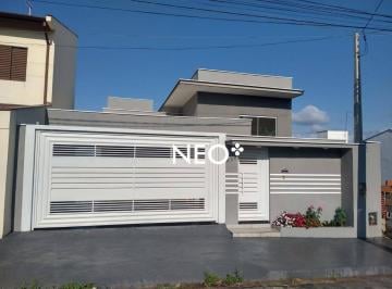 f90c4a15a2facae9895cdbeef7c893da8ddab521 · Sobrado com 3 dormitórios à venda, 165 m² por R$ 910.000,00 - Centro - São José do Rio Pardo/SP