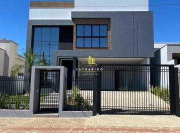 Casa · 170m² · 3 Quartos · 2 Vagas · NOVA COM PISCINA
