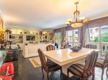 Apartamento · 166m² · 3 Quartos · 1 Vaga · Apartamento à venda com 166m² reformado com 3 dormitórios sendo 2 suíte e 1 vagas - Jardim América/S