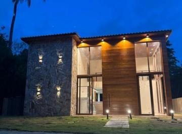 202506191259541559.jpeg · Casa em Condomínio para Venda em Mata de São João, Praia do Forte, 4 dormitórios, 4 suítes, 2 banhei